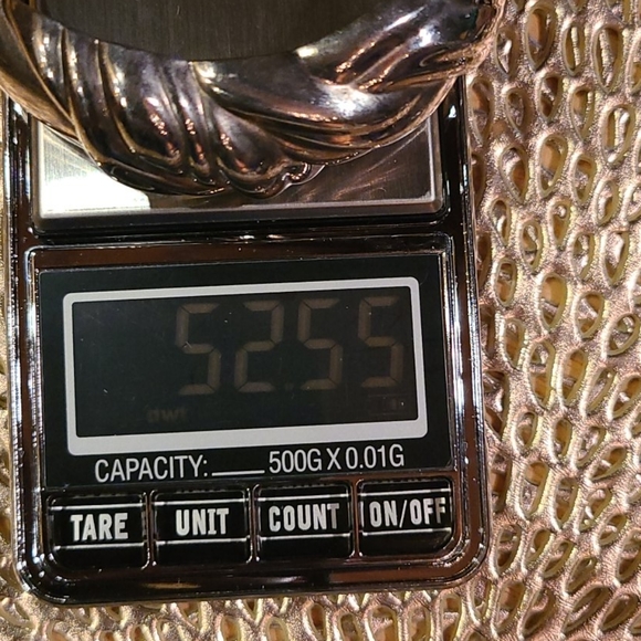 Retro Chic Thick Metal Hinged Bangle Bracelet - Picture 6 of 6